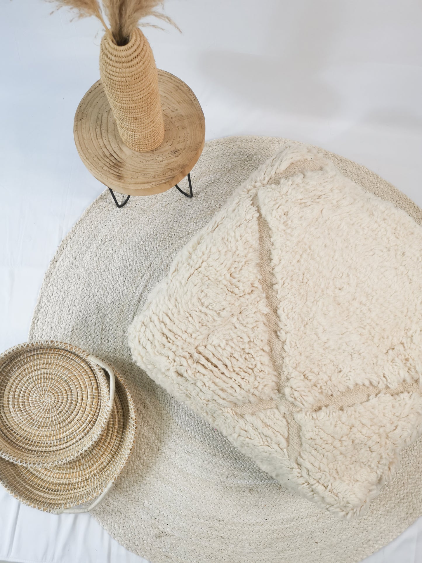 Marokkanischer Pouf, Berber Bodenkissen, Sitzkissen aus Wolle, Vintage Kissen, Boho Sitzkissen Marrakesch, Beni Ourain