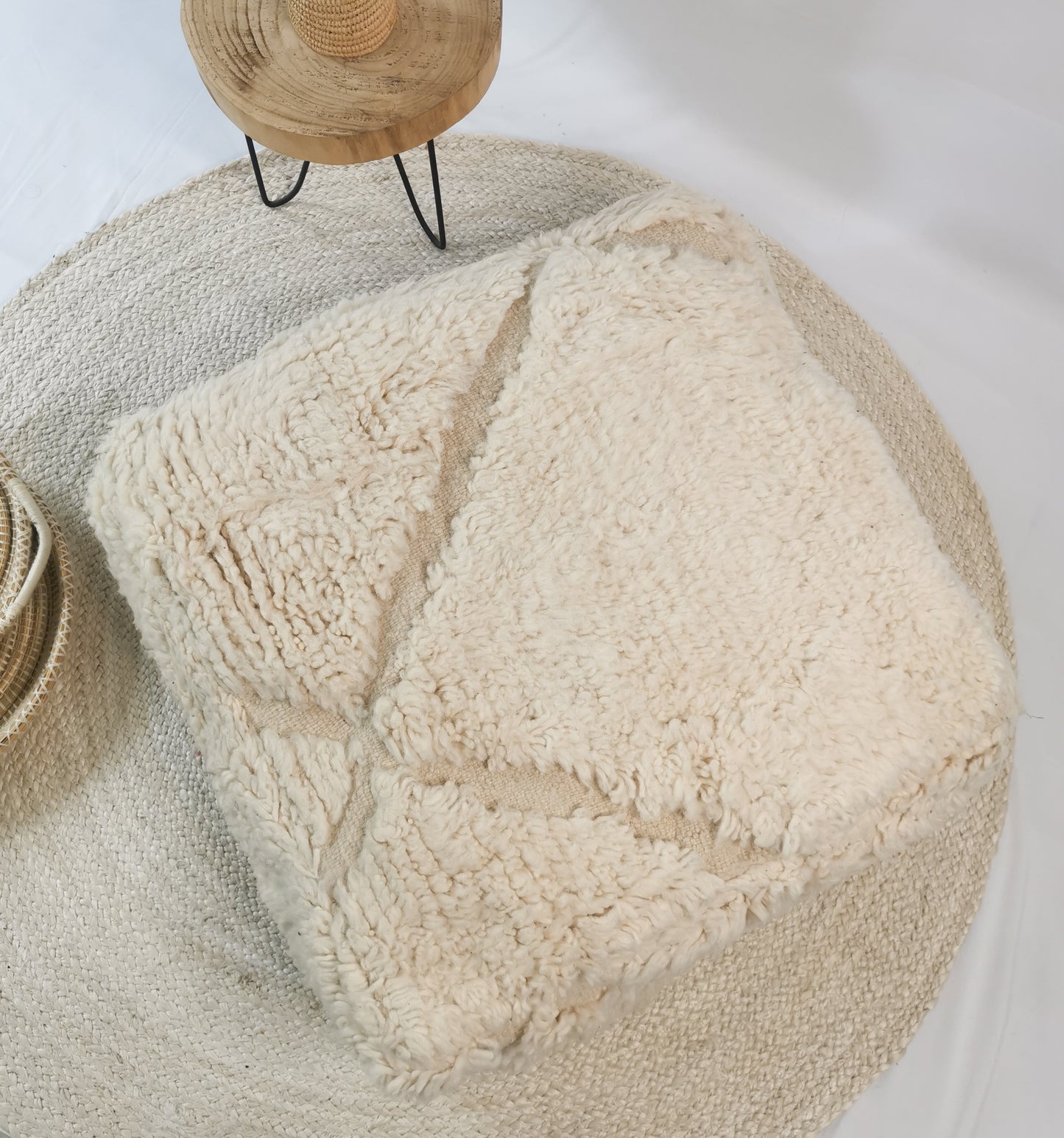 Marokkanischer Pouf, Berber Bodenkissen, Sitzkissen aus Wolle, Vintage Kissen, Boho Sitzkissen Marrakesch, Beni Ourain