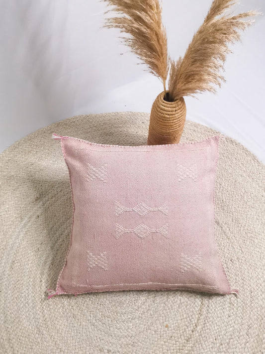 Sabra Kissen aus Marokko, Boho Eklektische Kissenhülle, Marokkanischer orientalischer Kissenbezug in Orchid Pink / Rosa und Weiss