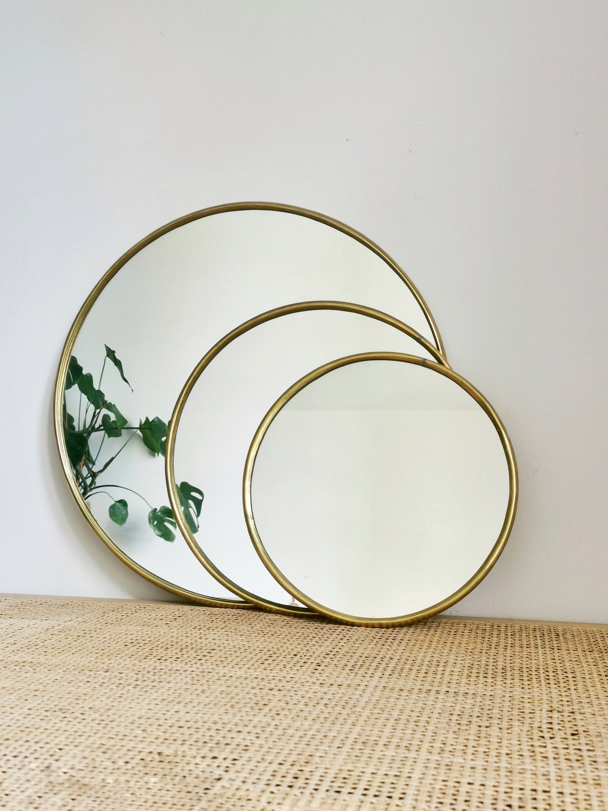 Runder Spiegel, Spiegel mit goldenem Rund, CocosyBerlin Messing – Rahmen, Wandspiegel